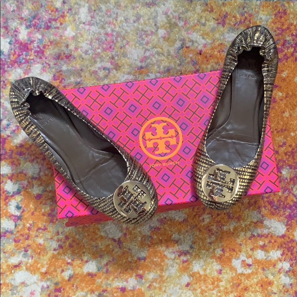 Tory Burch Black and Gold Snake Print Reva Flats - Picture 1 of 8